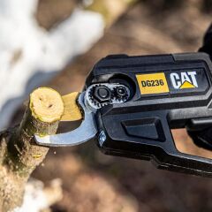 CAT DG236 18Volt 2.0A Li-ion Tek Akülü Profesyonel Kömürsüz Dal Budama Makası